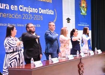 Con altos estándares de calidad y sentido humano, egresan 300 nuevos cirujanos dentistas de la Generación 2021-2026 de la Facultad de Odontología