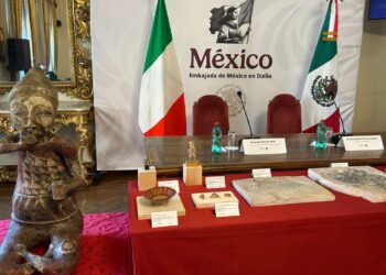 Italia devuelve a México 27 piezas arqueológicas y fósiles precolombinos