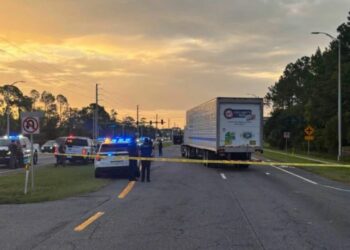 Migrante mexicano muere atropellado durante operativo de ICE en Florida