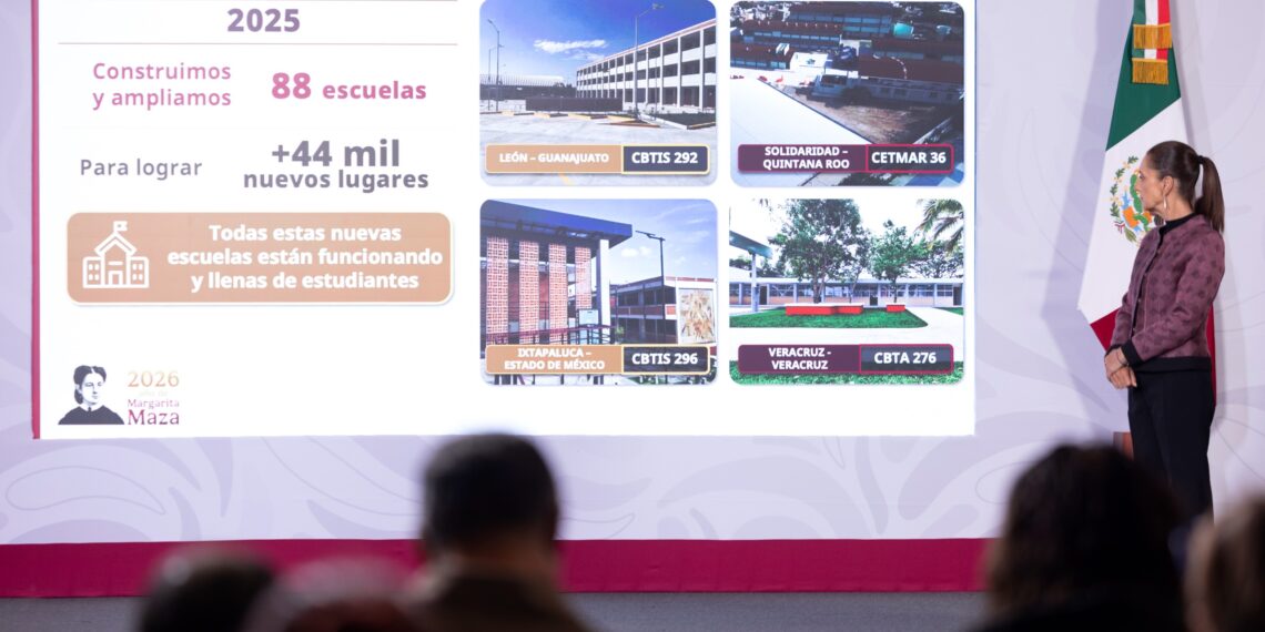 Presidenta Claudia Sheinbaum anuncia consulta a maestras y maestros sobre propuesta de regulación de uso de celulares en las escuelas