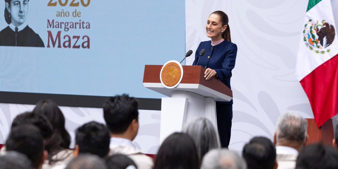 El objetivo es promover la minielectromovilidad: Presidenta Claudia Sheinbaum presenta el minivehículo Olinia carga; la convocatoria para su producción se publica en septiembre