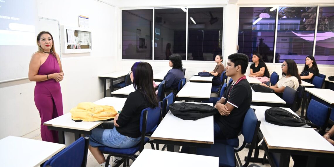 ¡Cifra histórica! La Facultad de Psicología de la UAS da la bienvenida a casi mil estudiantes de nuevo ingreso, con enfoque humano y excelencia académica