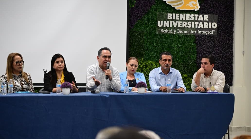 Encabeza el Rector Jesús Madueña reunión de trabajo con directivos de la Zona Centro para fortalecer acciones rumbo al nuevo ciclo escolar, ajustando estrategias con unidad y coordinación