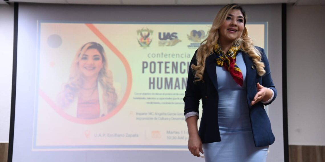 Impulsa Bienestar Universitario la disciplina y el desarrollo personal institucional, con conferencia sobre Potencial Humano en la Preparatoria Emiliano Zapata