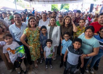 Gobernadora Yeraldine puso en marcha el canje de uniformes, útiles escolares y calzado deportivo