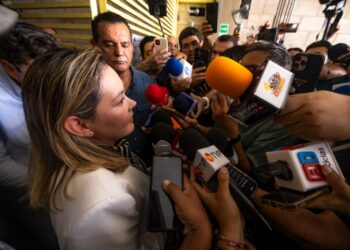 Brigadas de atención a la población entregan apoyos a afectados por lluvias en todo Sinaloa, informa la gobernadora Yeraldine