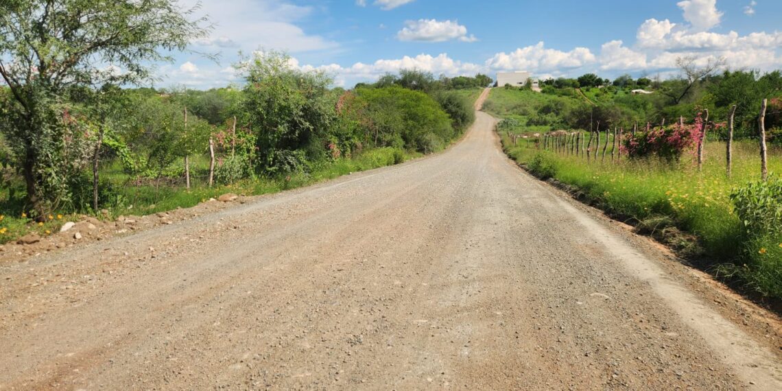 Gobierno de El Fuerte rehabilita vialidades en la cabecera municipal