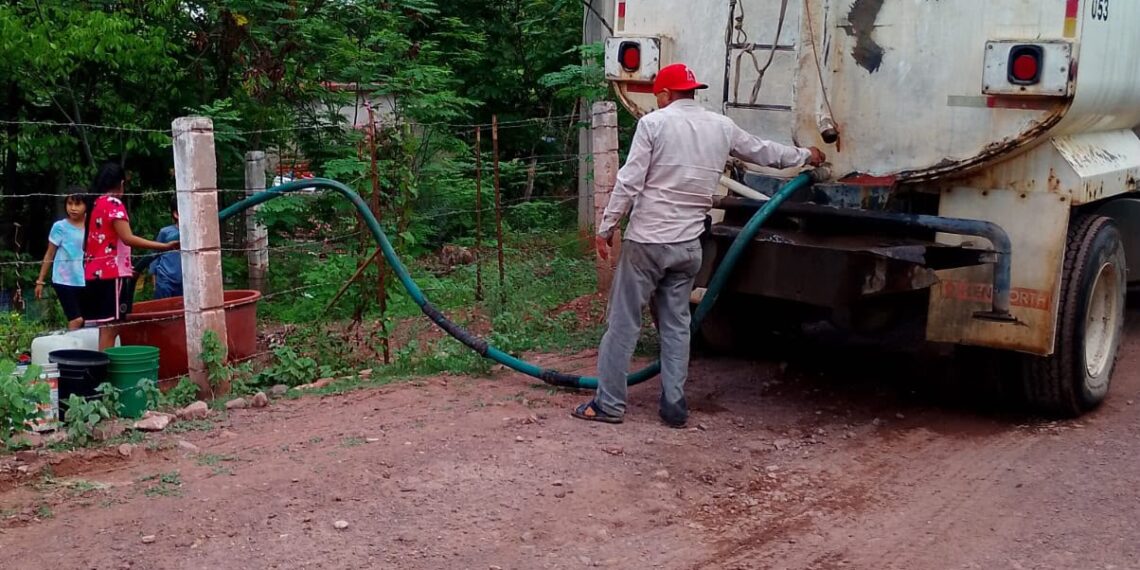 Gobierno de El Fuerte mantiene atención prioritaria a San José de Cahuinahua ante bajos niveles de agua