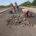 Municipio mantiene trabajos de bacheo y reposición de losas