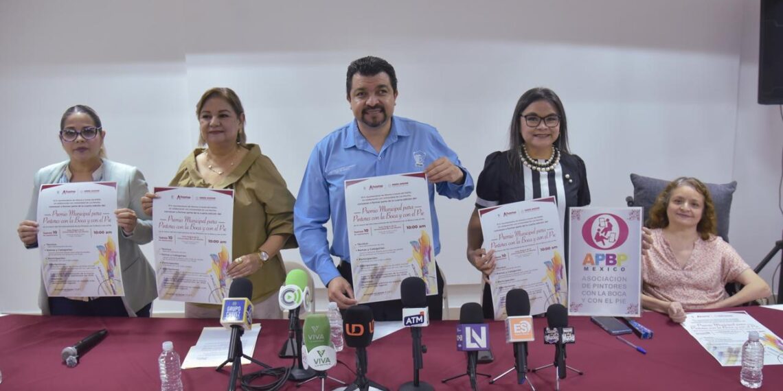 Invita IMDIS Ahome a la cuarta edición del Premio Municipal para Pintores con la Boca y con el Pie