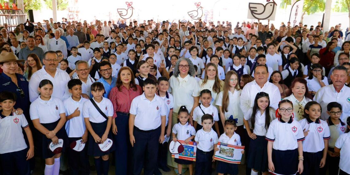 En Sinaloa se educa para la paz, expresa la Gobernadora Graciela Domínguez, al encabezar el inicio del ciclo escolar 2026-2027