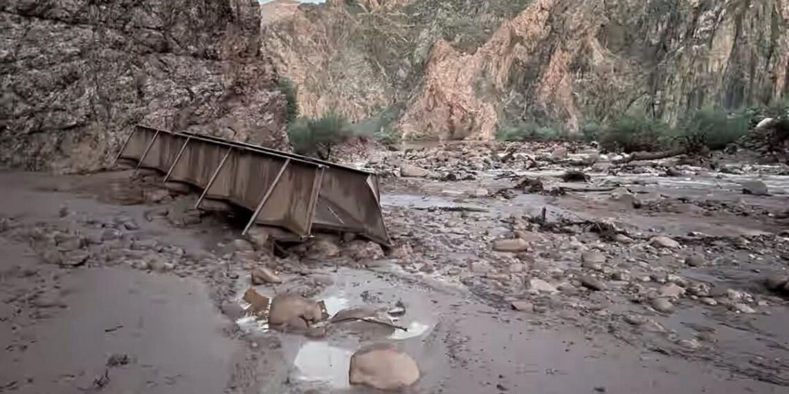 Un muerto y 15 desaparecidos por inundación repentina en el Gran Cañón de Arizona