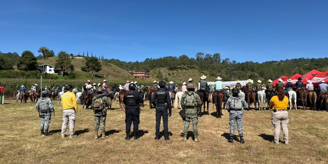 Grupo Interinstitucional y cuerpos de auxilio implementan el operativo de seguridad para la “Cabalgata Surutato 2026” en Badiraguato
