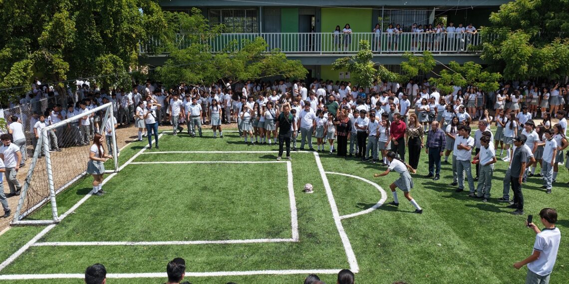 Inaugura COBAES cancha de pasto sintético en Villa Juárez; inversión en el plantel 63 supera los 8.5 millones de pesos