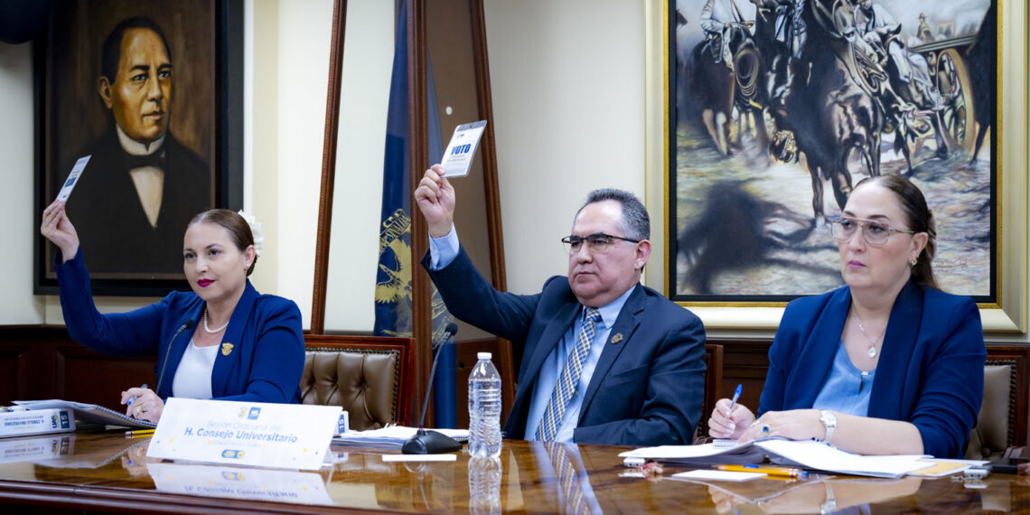 Gestión presupuestal, transparencia y alianzas estratégicas, las claves planteadas por el Rector Jesús Madueña ante el H. Consejo Universitario para garantizar el cierre financiero de año