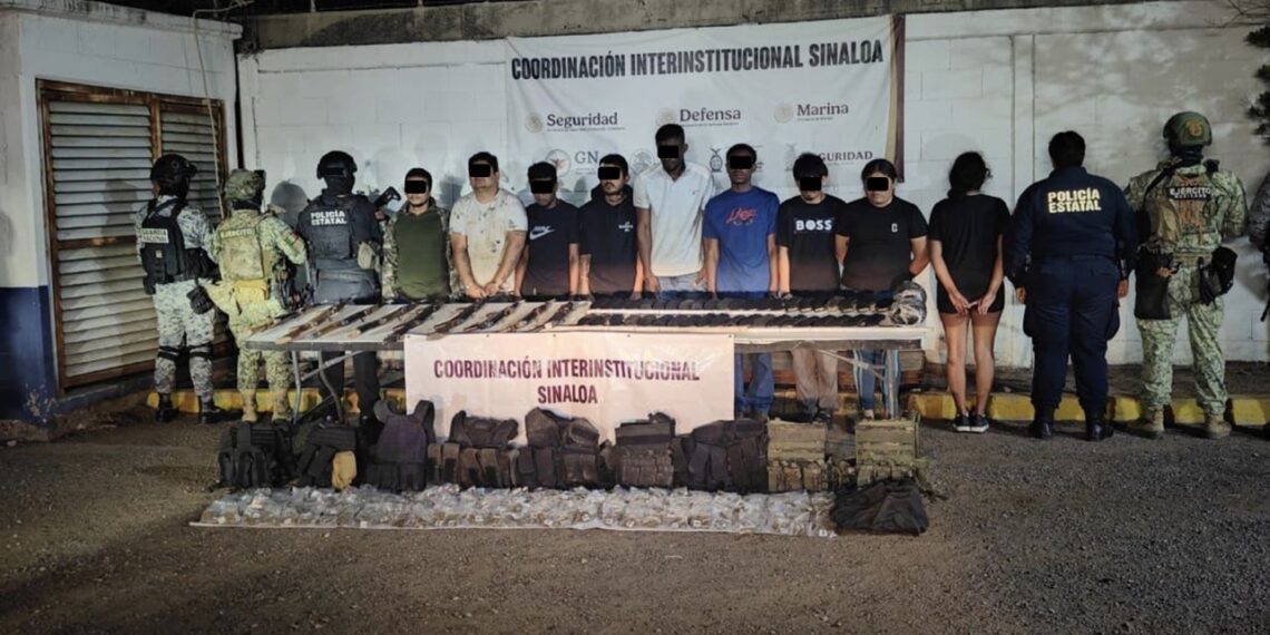 Se detiene a 9 personas y aseguran armamento en el municipio de “El Rosario”, Sin