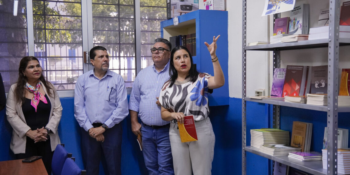 Con más de 500 obras, el programa Libros Libres de Editorial UAS acerca conocimiento y literatura a estudiantes de Criminalística, Criminología y Ciencias Forenses