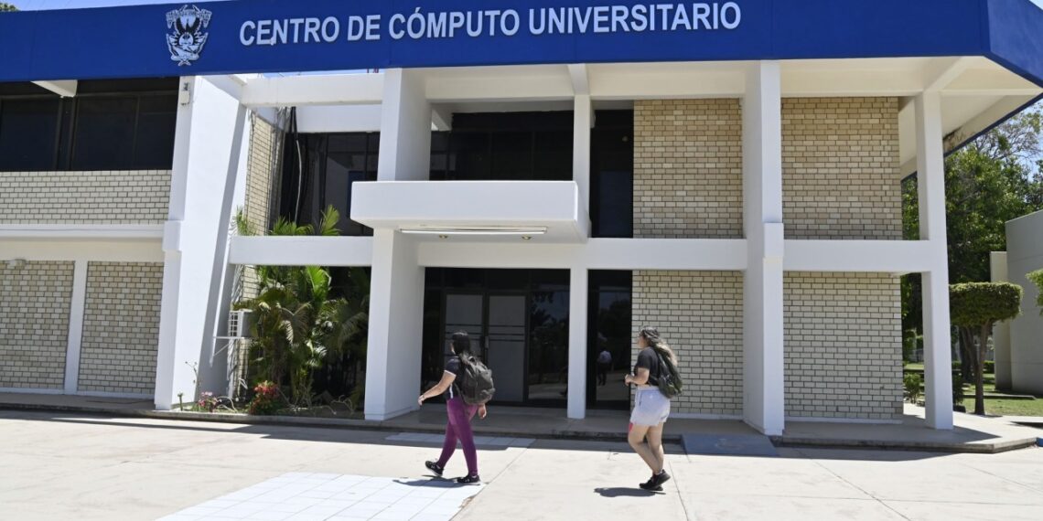 Pone la UAS a disposición de estudiantes, docentes y personal administrativo el Centro de Cómputo Universitario como zona Wi-Fi para fortalecer la Bimodalidad educativa