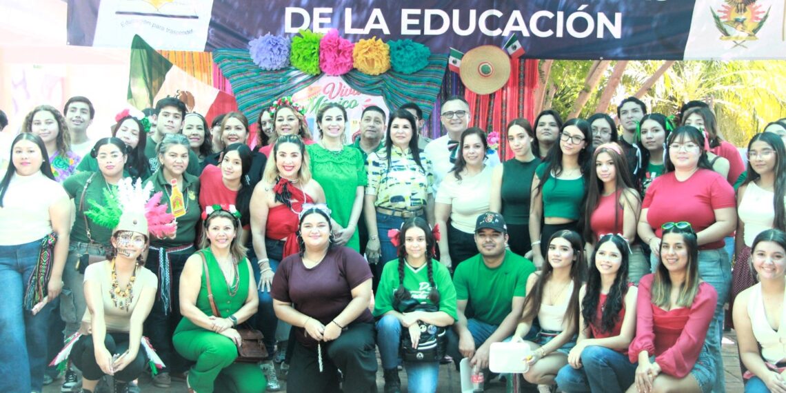 Entre sabores, tradiciones y orgullo patrio, la Facultad de Ciencias de la Educación de la UAS celebra las Fiestas Patrias con una muestra gastronómica