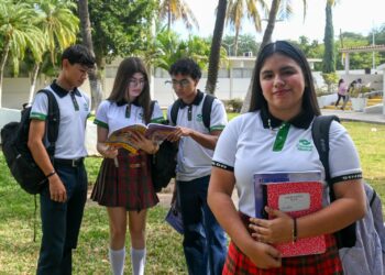 CONALEP Sinaloa fortalece sus planteles con equipamiento y tecnología a través del programa “La Escuela es Nuestra”
