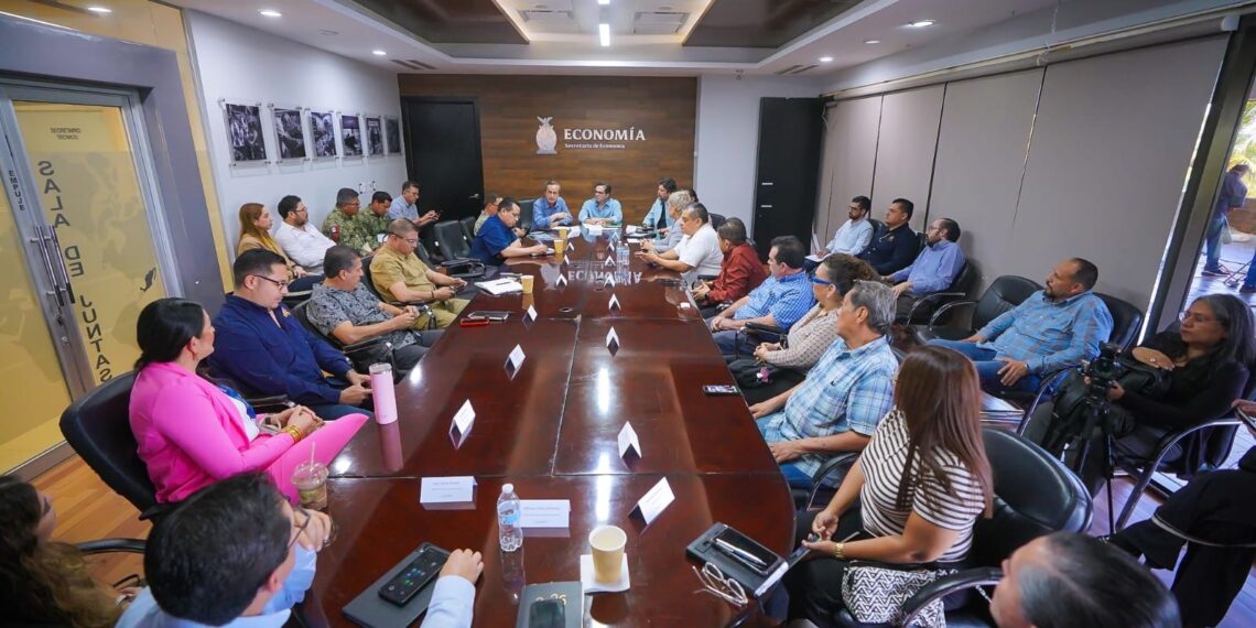 Gobierno de Sinaloa trabaja en acuerdos para la ampliación de horarios en el centro de Culiacán, plazas comerciales y universidades