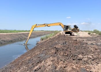 Gobierno municipal continúa sumando obras sociales como alumbrado y pavimento en zonas rural y urbana