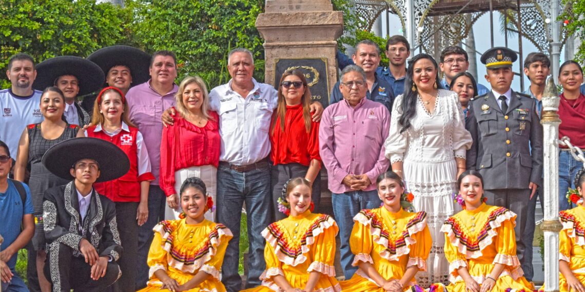 Gobierno de El Fuerte conmemora el 216 aniversario del Grito de Independencia con acto cívico