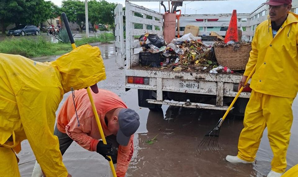 Lluvias y actividad eléctrica continuarán este martes en Ahome; PC pide extremar precauciones
