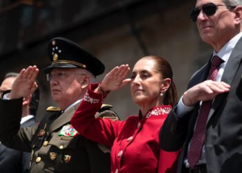 México no será colonia ni protectorado de nadie; no se doblega, no se arrodilla y nunca se vende: Presidenta Claudia Sheinbaum en Desfile Cívico Militar por el 216 Aniversario de la Independencia de México
