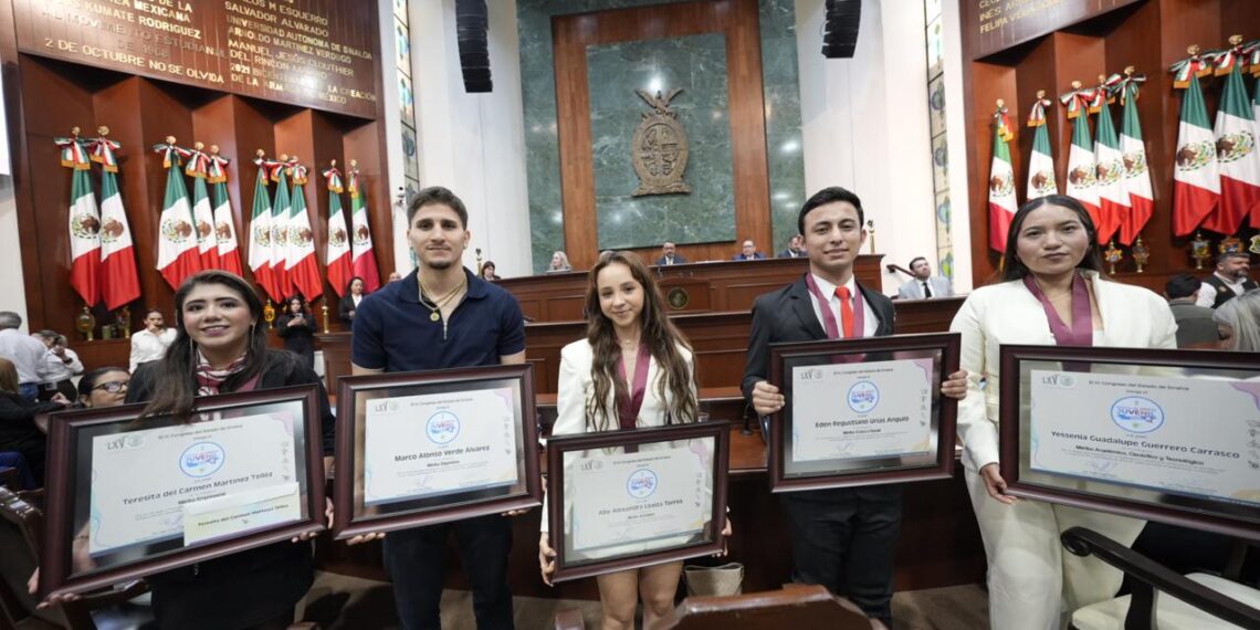 Entrega Congreso de Sinaloa Premio al Mérito Juvenil 2026