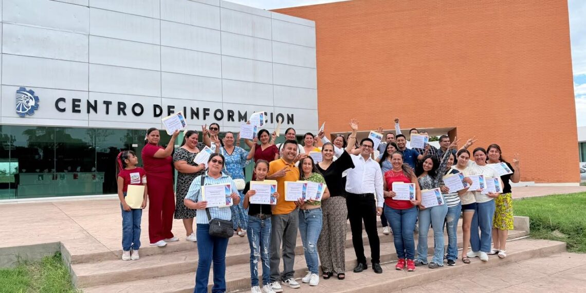 Mujeres pescadoras de El Jitzámuri se capacitan para transformar productos del mar en nuevos negocios
