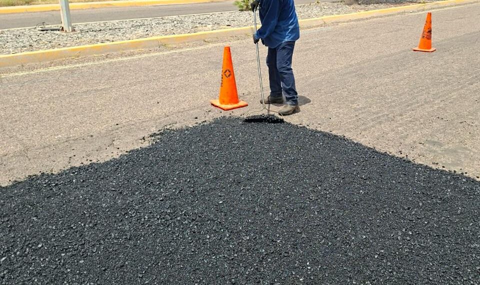 Mil 500 m2 en reparación de bacheo en zona urbana y rural