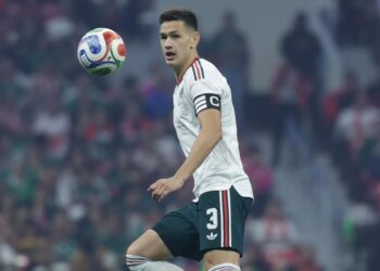 César Montes queda fuera de la Selección Mexicana por lesión