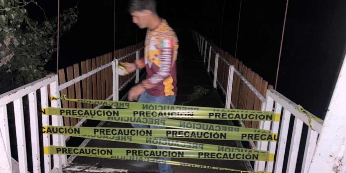 Suspenden tránsito en puente peatonal de acceso a La Galera por prevención