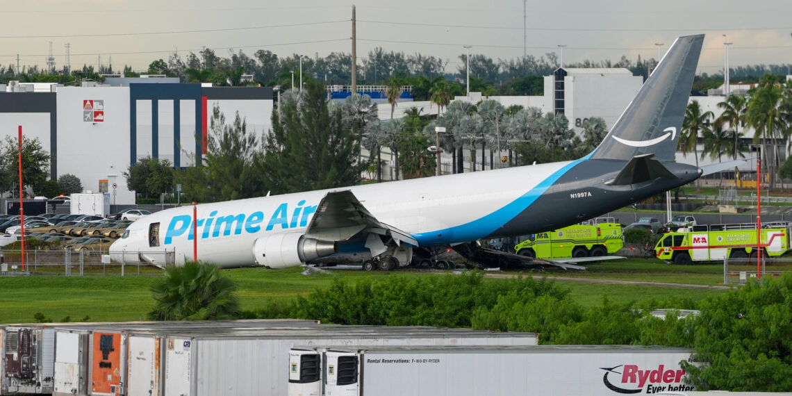 Al menos cinco muertos tras estrellarse un avión de Amazon cerca del aeropuerto de Miami