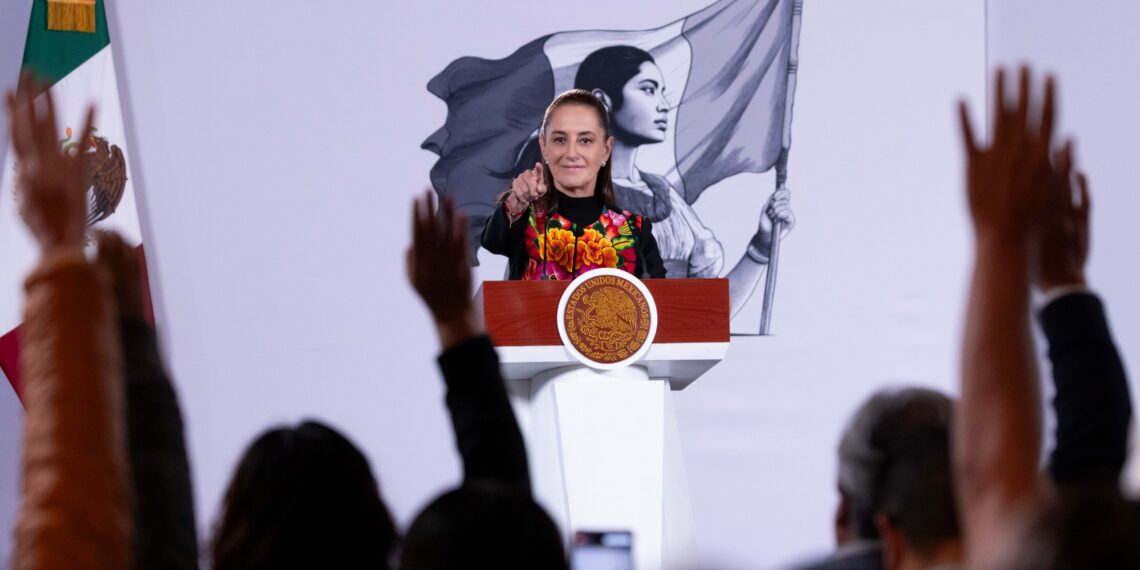 Hay muchos apoyos fiscales al autotransporte como estímulos en IEPS e ISR; beneficio por peaje se focaliza en empresas con ingresos de hasta 250 mdp: Presidenta Claudia Sheinbaum