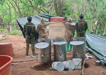 Inhabilitan 5 narcolaboratorios en Cosalá y aseguran 15 narcodrones con explosivos en El Rosario