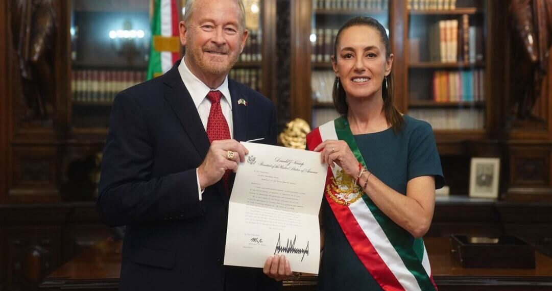 Sheinbaum confirma visita del embajador Ronald Johnson a Palacio Nacional