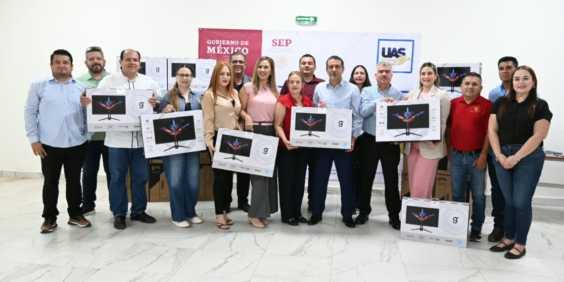Avanza la modernización tecnológica en la UAS: entregan 991 computadoras para consolidar la enseñanza en nivel medio superior y superior