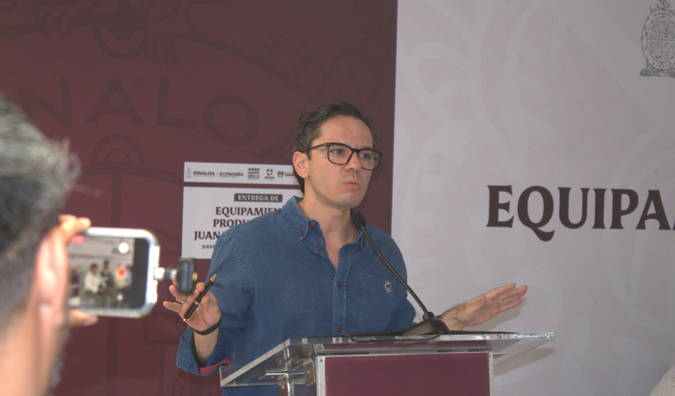 Destaca Secretario de Economía importancia de Equipa Sinaloa; es la base de la economía que se hace con las manos