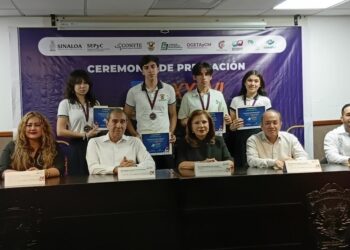 Con talento y dedicación, Perla Guadalupe Moreno Véliz conquista el tercer lugar estatal en la XXXVI Olimpiada Nacional de Química y llena de orgullo a la UAS