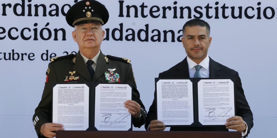 Defensa y Seguridad Pública firman convenio para integrar la inteligencia federal contra el crimen organizado