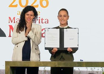 Presidenta Sheinbaum firma decreto para blindar a menores en plataformas digitales