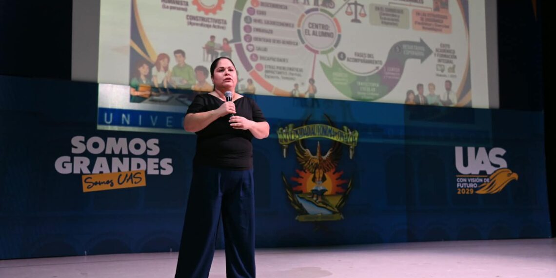 Fortalece la Preparatoria Emiliano Zapata de la UAS la vinculación con padres de familia mediante Asamblea de Inducción para alumnos de nuevo ingreso