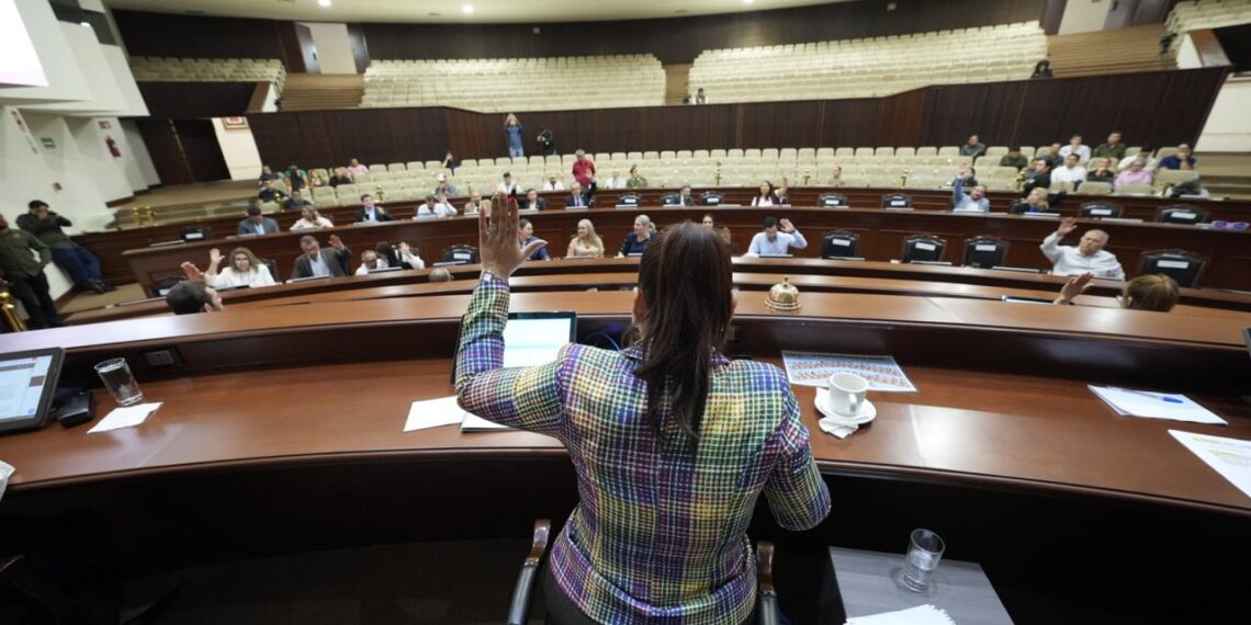 Diputadas y diputados dan lectura a cinco nuevas iniciativas en Sesión Ordinaria