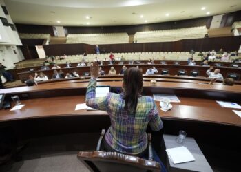 Diputadas y diputados dan lectura a cinco nuevas iniciativas en Sesión Ordinaria