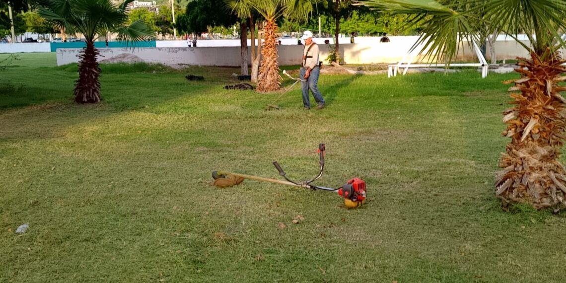 Gobierno de Ahome mantiene atención a espacios deportivos del municipio