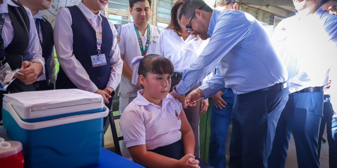 Arranca en Sinaloa la temporada invernal de vacunación contra Influenza, COVID-19 y VPH