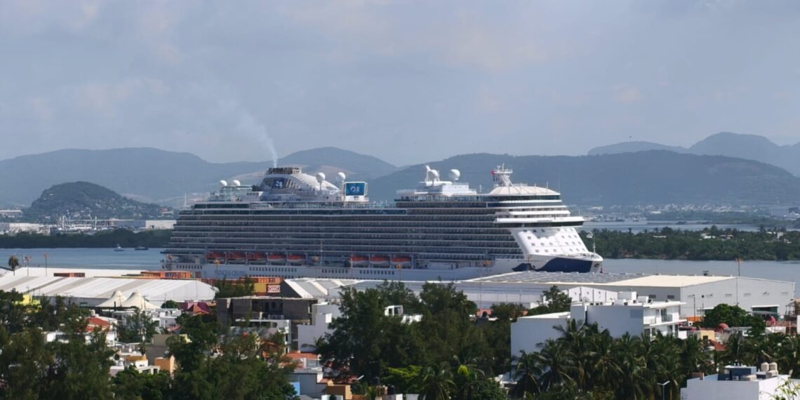 Arriba a Mazatlán el crucero “Discovery Princess”, con más de 3,500 pasajeros