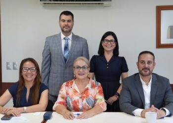 Comisión de Puntos Constitucionales aprueba dos dictámenes; uno garantiza vivienda adecuada, y el otro para preservar confidencialidad de información